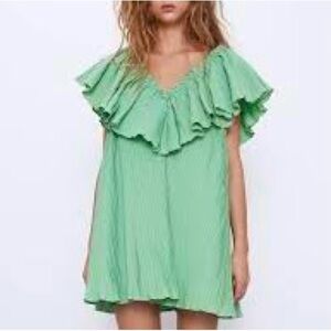 👗SALE 50% OFF! ZARA Woman’s Green Pleated Mini Dress